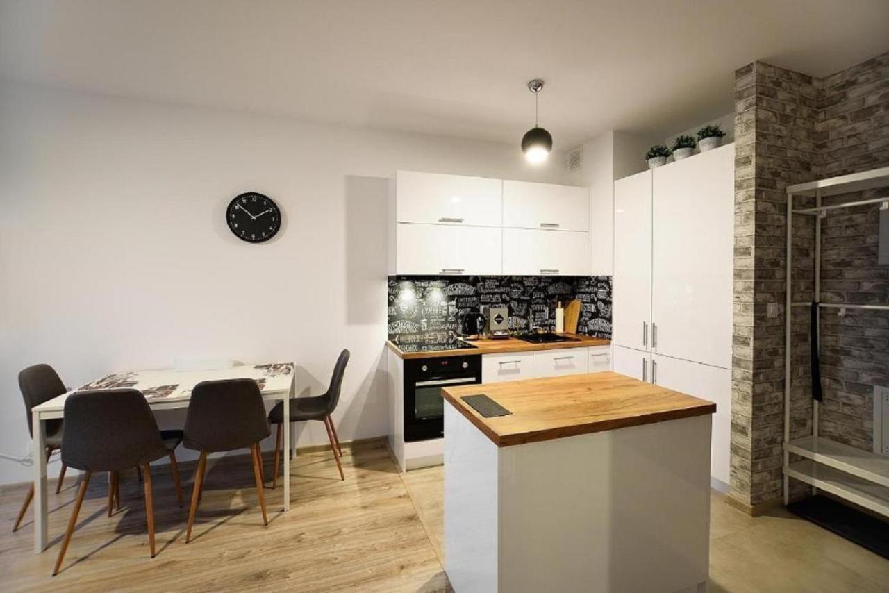Lumina Luxury Apart On Wroblewskiego Street Лодз Екстериор снимка